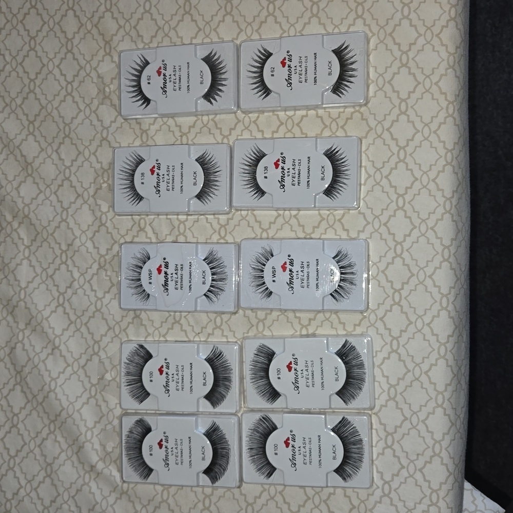 NWOT Amor US Eye Lashes 100% Human Hair 10 pair.